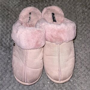 Women’s Nine West slippers